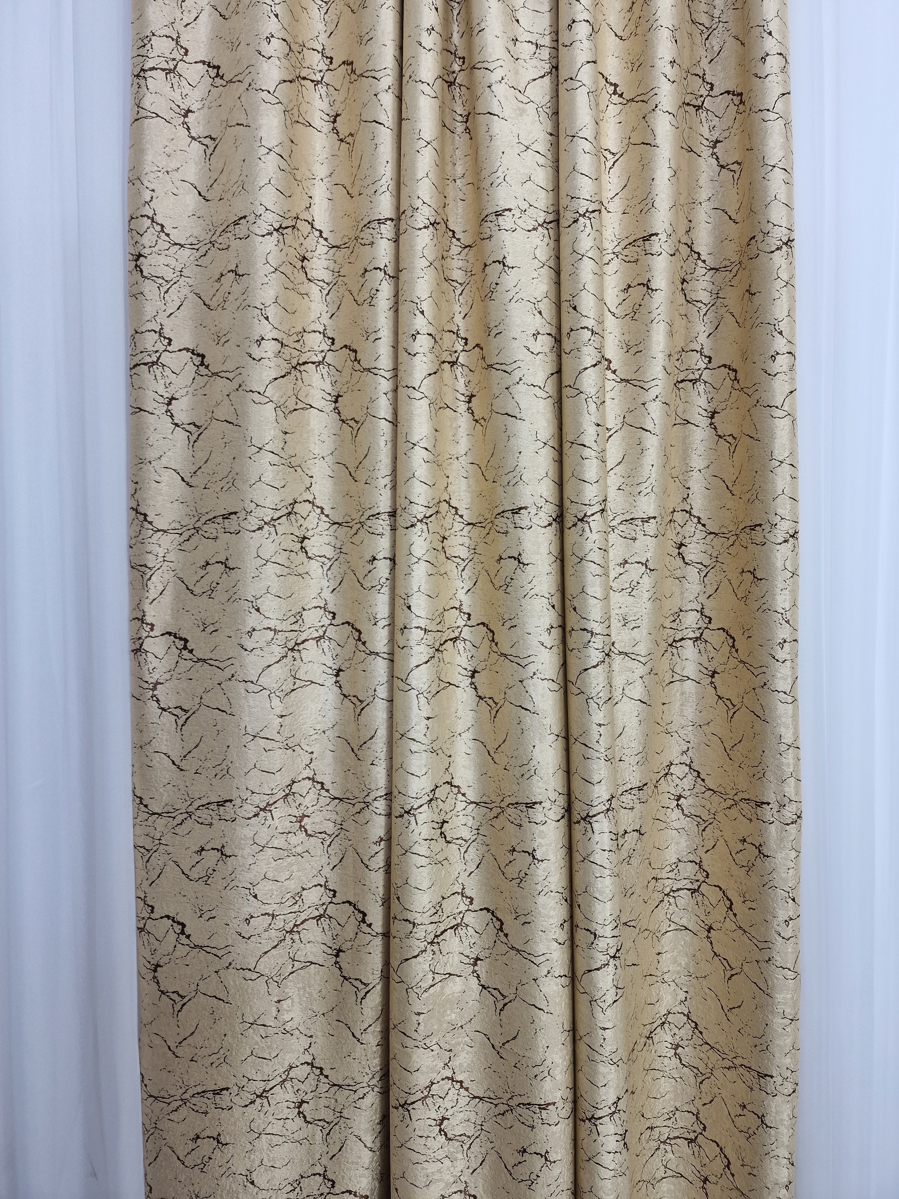 Set perdea si draperie Malina - CASABLANCA Set perdea si draperie Malina CasaBlanca  230.00 CASABLANCA  CASABLANCA