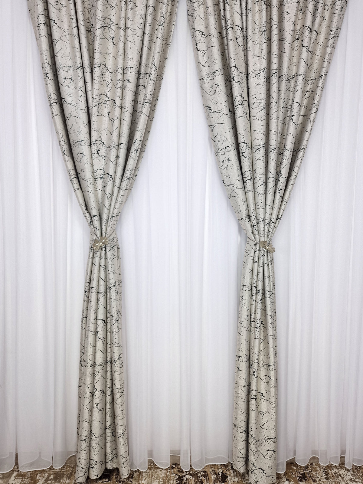 Set perdea si draperie Adam - CASABLANCA Set perdea si draperie Adam CasaBlanca  230.00 CASABLANCA  CASABLANCA