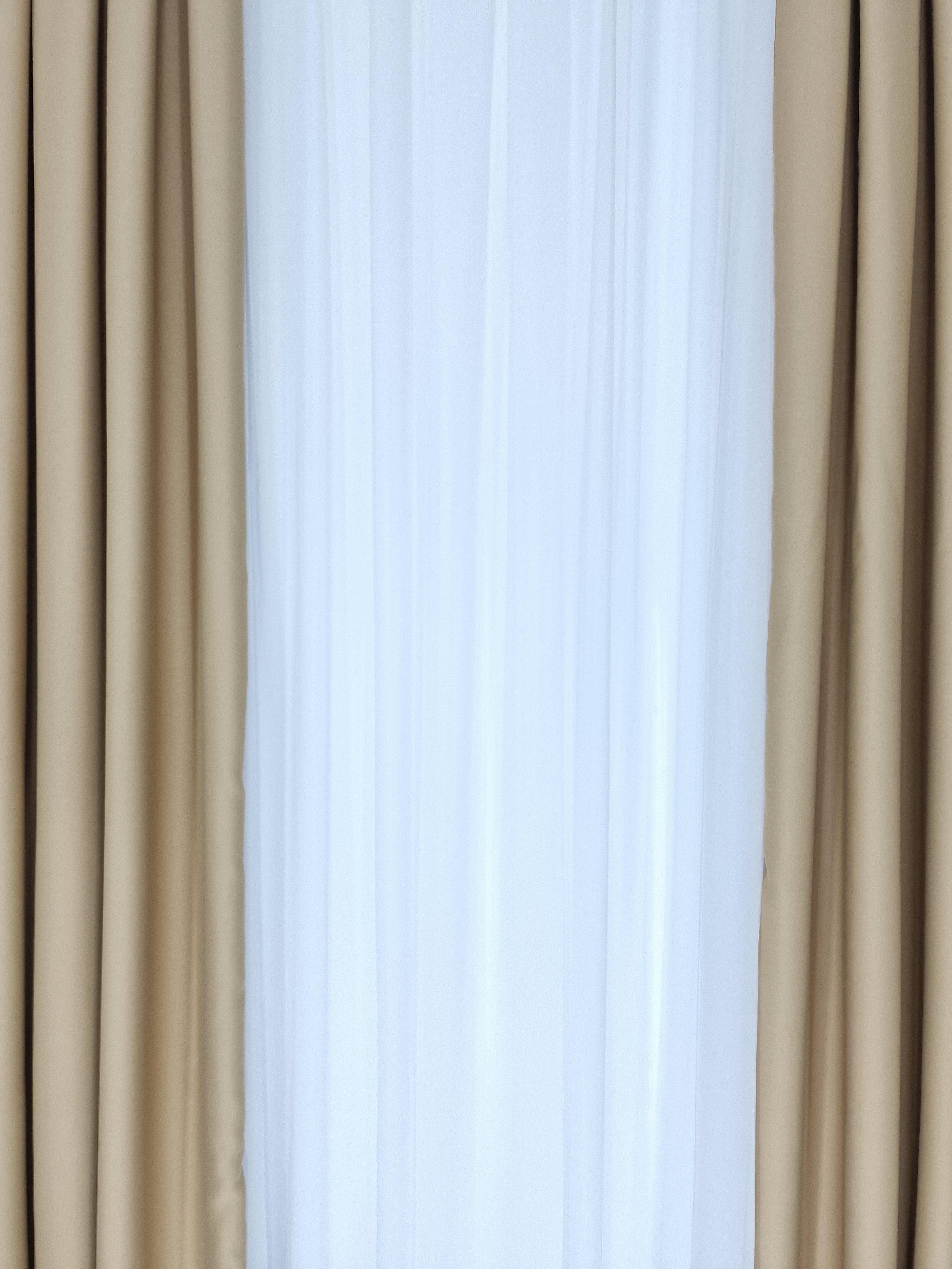 Set Geta: perdea alba simpla voal si draperie capucino blackout
