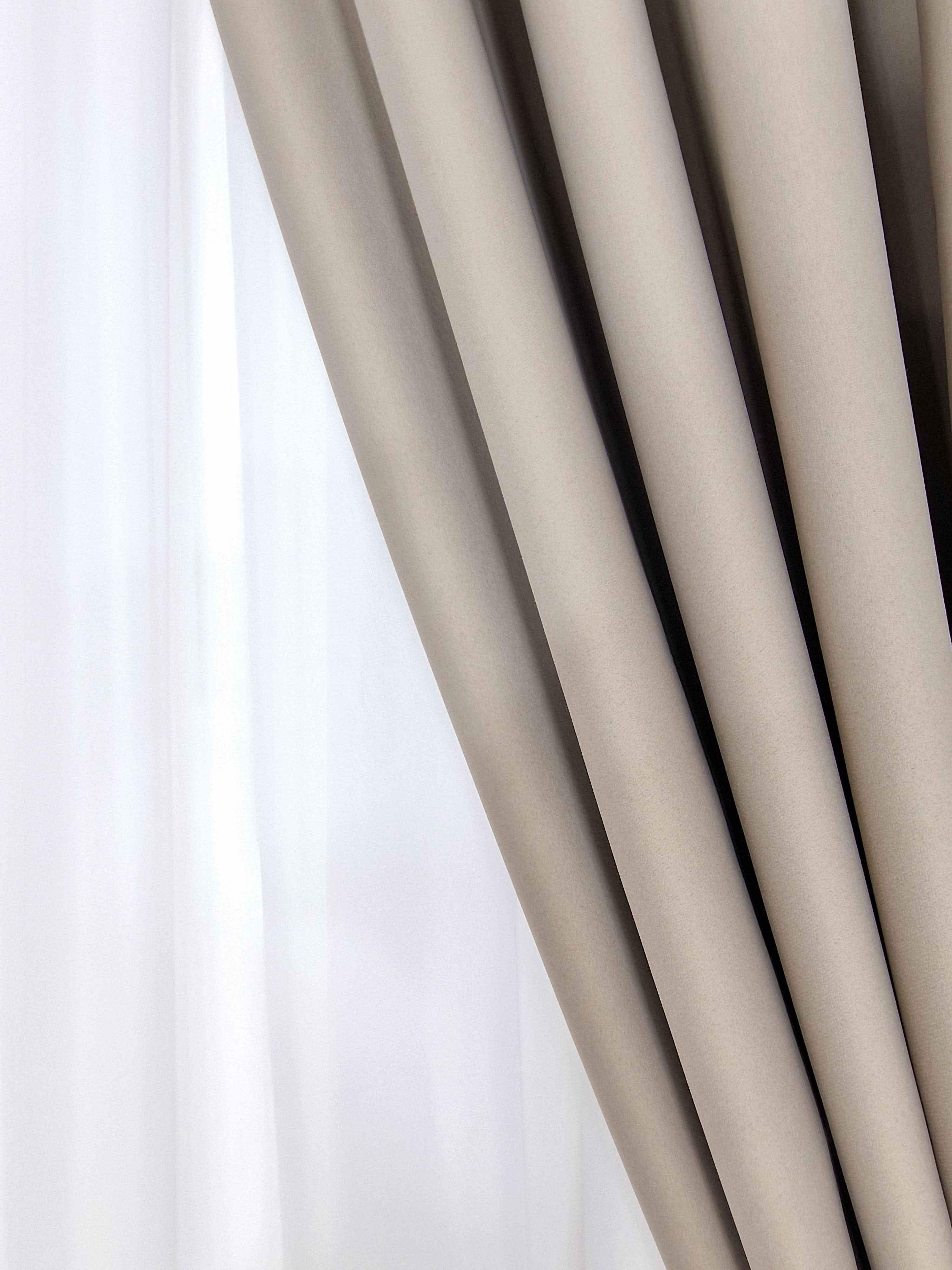 Set Liz: perdea alba simpla voal si draperie culoare cafea cu lapte blackout 98%