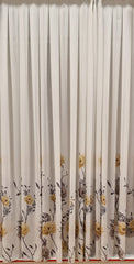Perdea din material plin ca textura, model floral