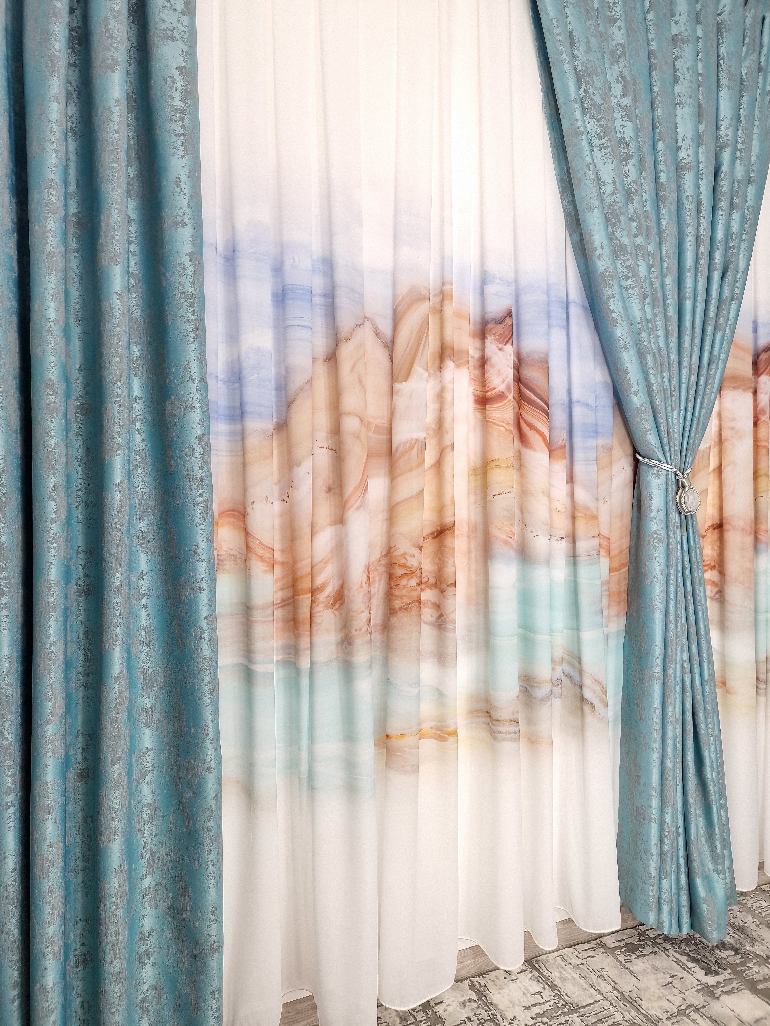 Set Cami: perdea matase si draperie turcoaz tip vopsea decorativa