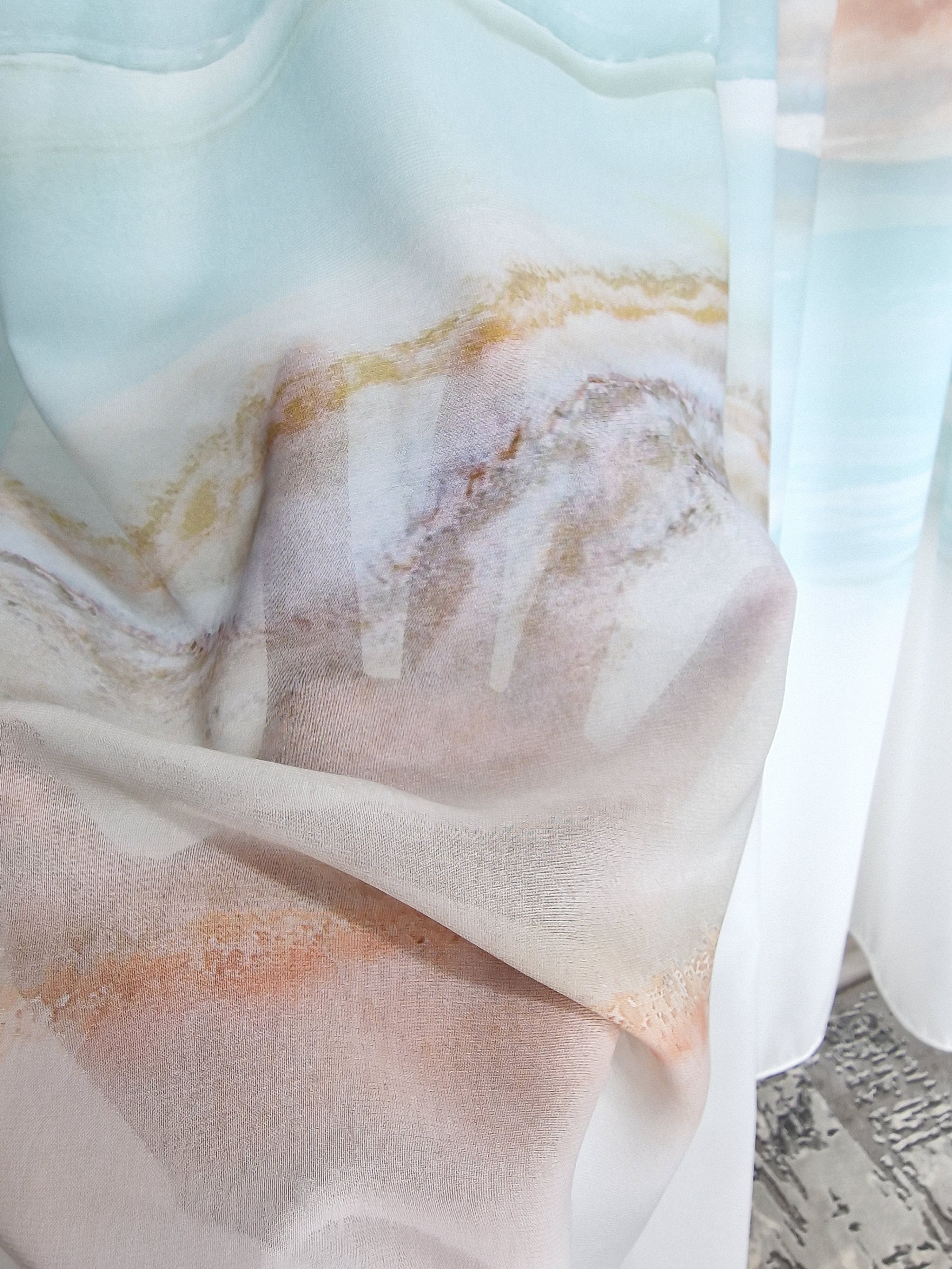 Set Cami: perdea matase si draperie turcoaz tip vopsea decorativa