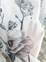 Perdea tip in, material plin ca textura, model floral gri