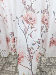 Perdea tip in, material plin ca textura, model floral roz