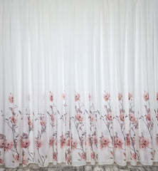 Perdea tip in, material plin ca textura, model floral roz