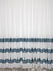 Set Kim: perdea din in cristal alba cu benzi turcoaz si draperie simpla turcoaz blackout 98%