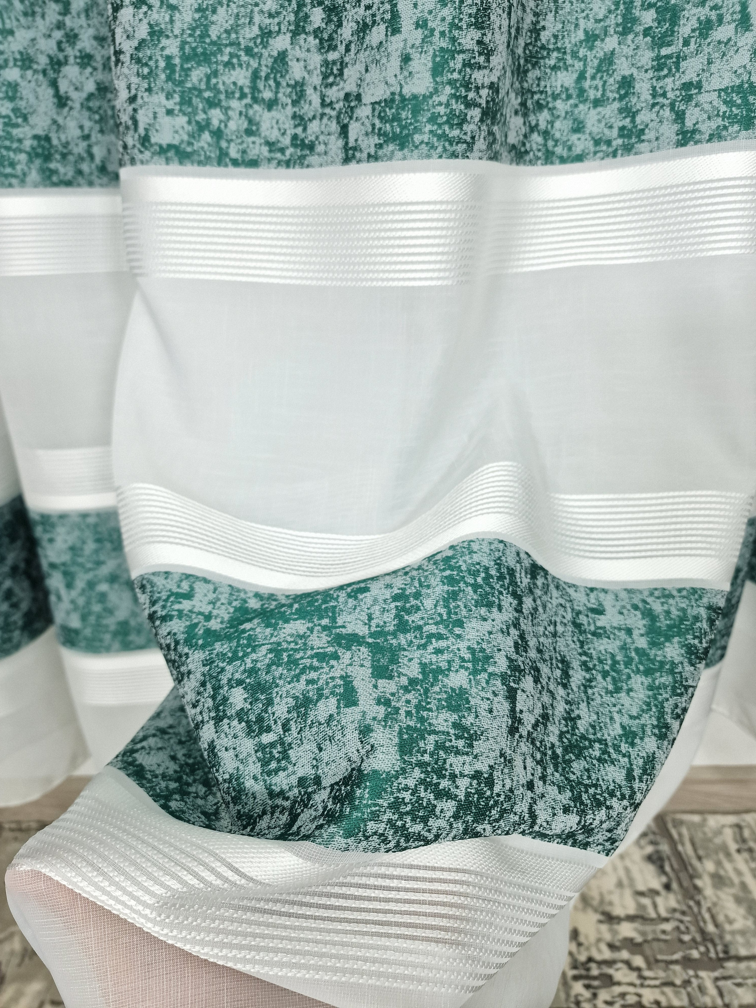 Set Ruben: Perdea in cristal cu benzi verde smarald si draperie catifea verde smarald