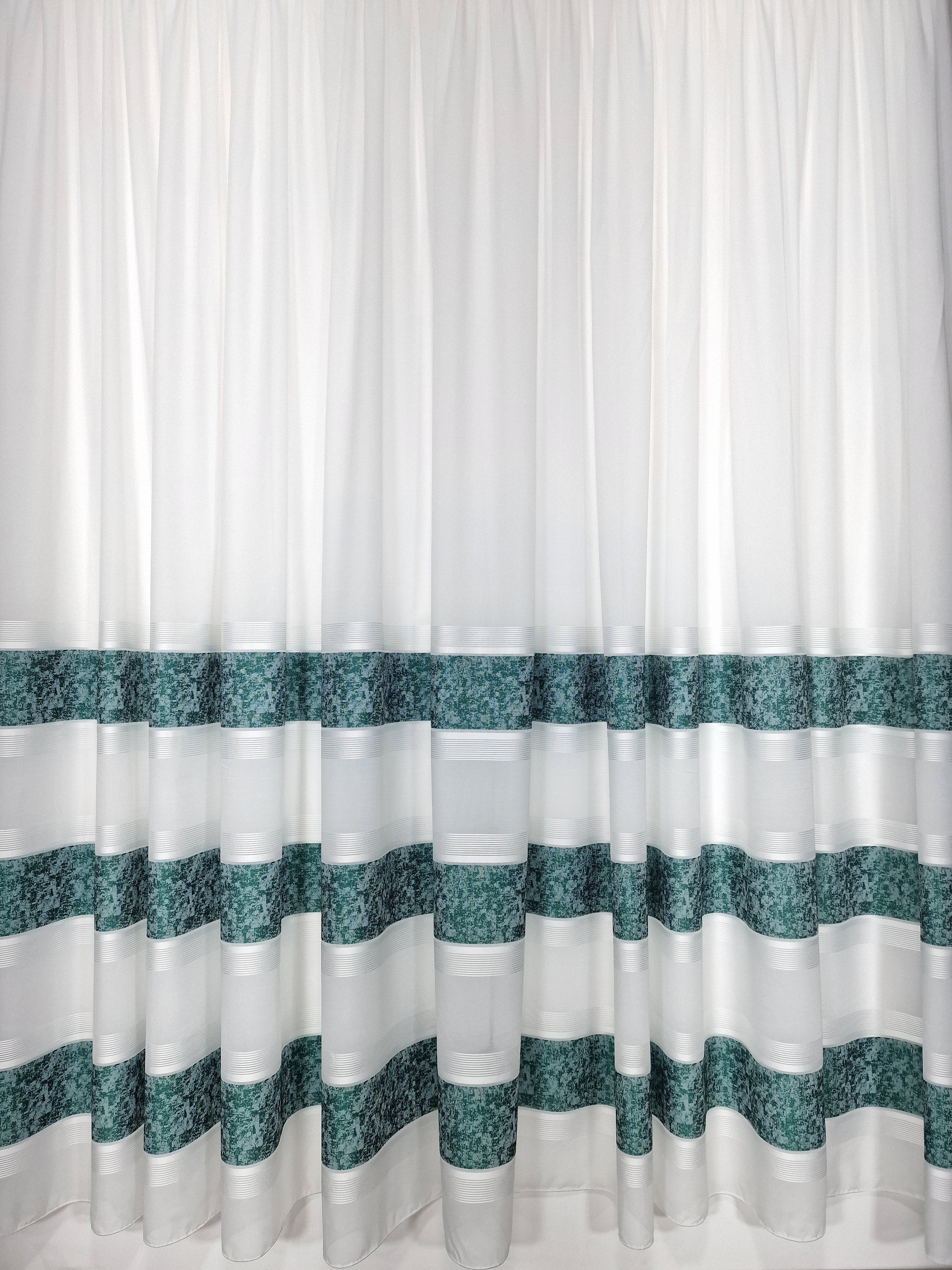 Set Ruben: Perdea in cristal cu benzi verde smarald si draperie catifea verde smarald