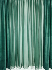Set Speranta: perdea voal verde si draperie catifea verde smarald intens