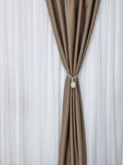 Set Tony: Perdea Alba Jorjet si Draperie Blackout Hotel 98% Cafea cu Lapte