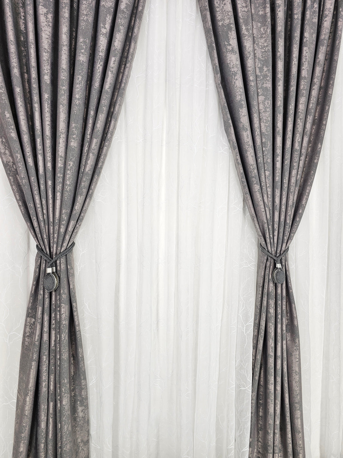 Set Angelica: perdea din in model crengute si draperie cu aspect de vopsea decorativa