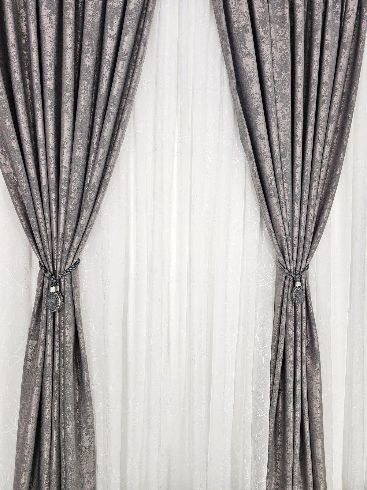 Set Angelica: perdea din in model crengute si draperie cu aspect de vopsea decorativa