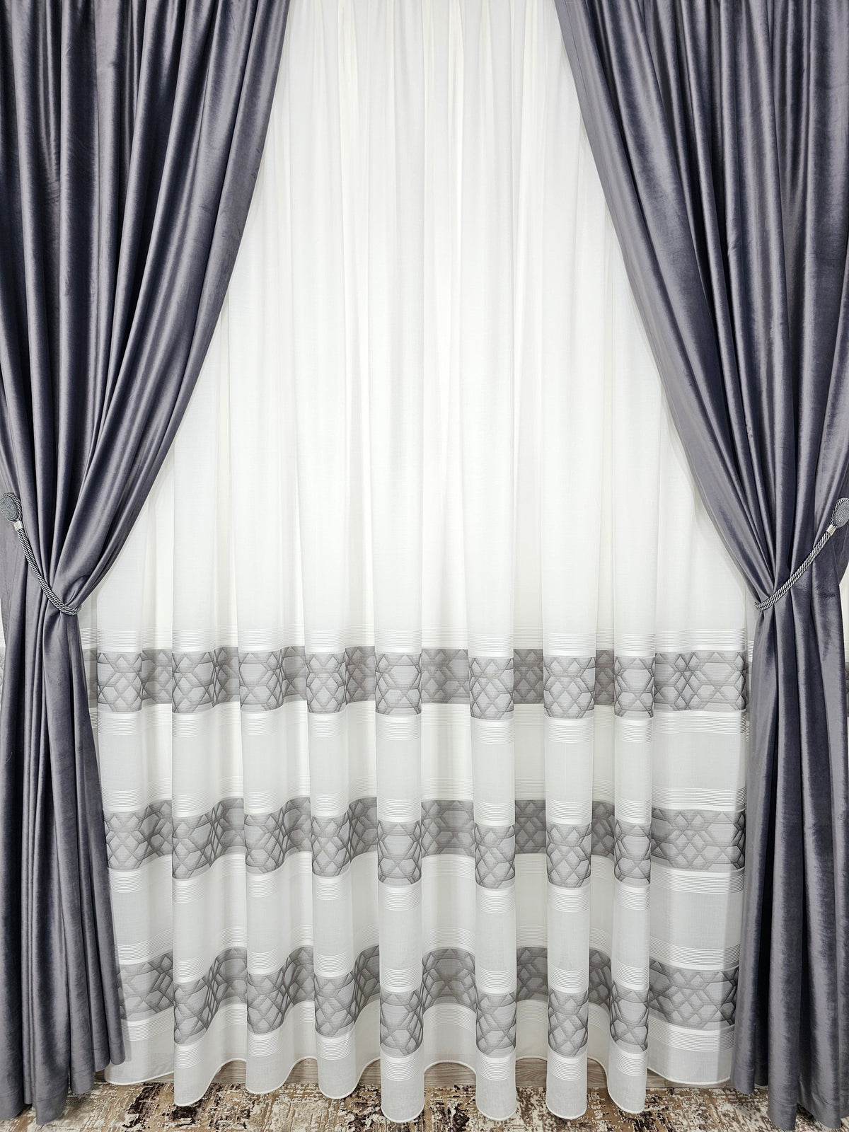 Set Mangalia: perdea din in cristal si draperie catifea gri inchis
