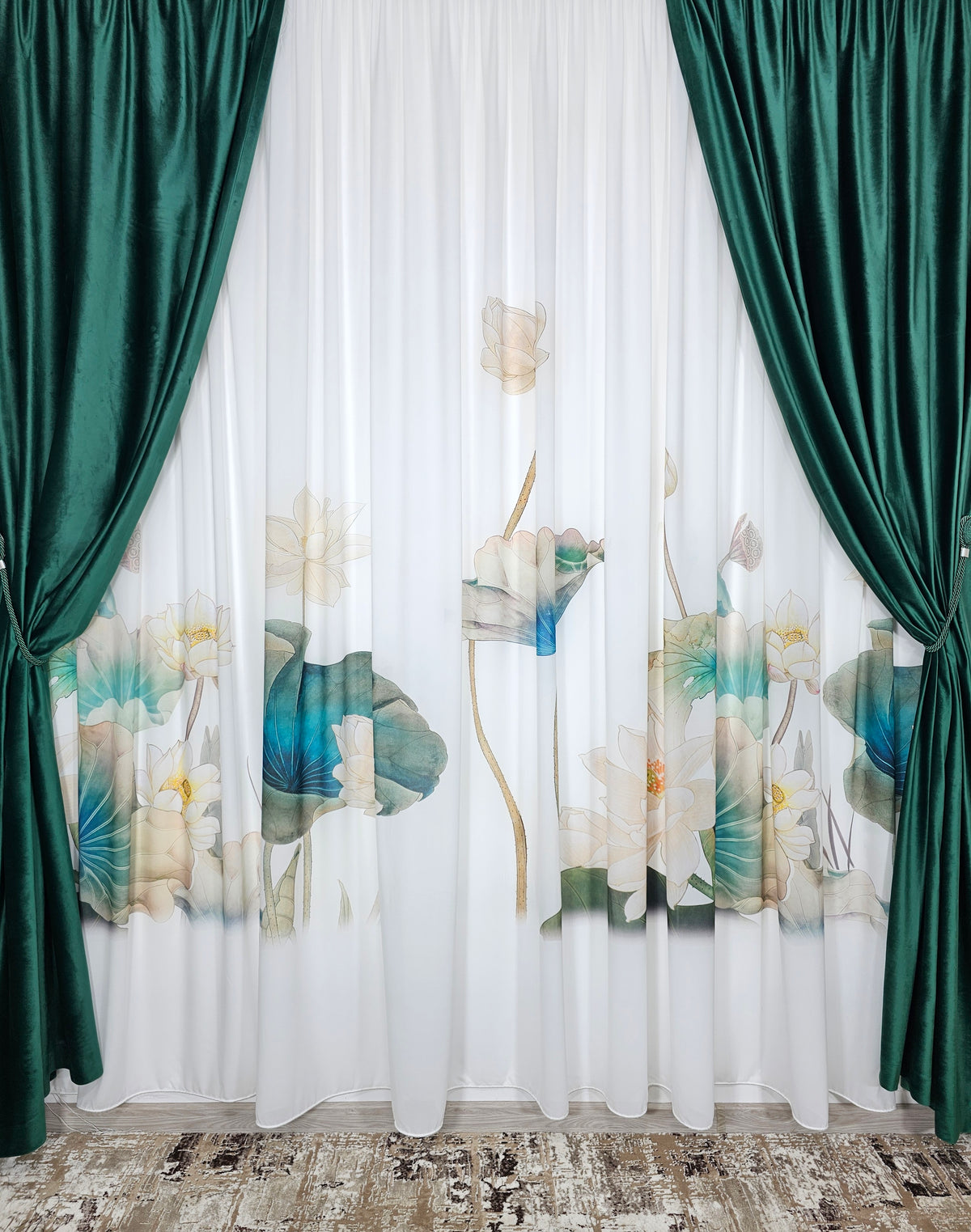 Set Iolanda: perdea matase cu peisaj verde si draperie catifea verde