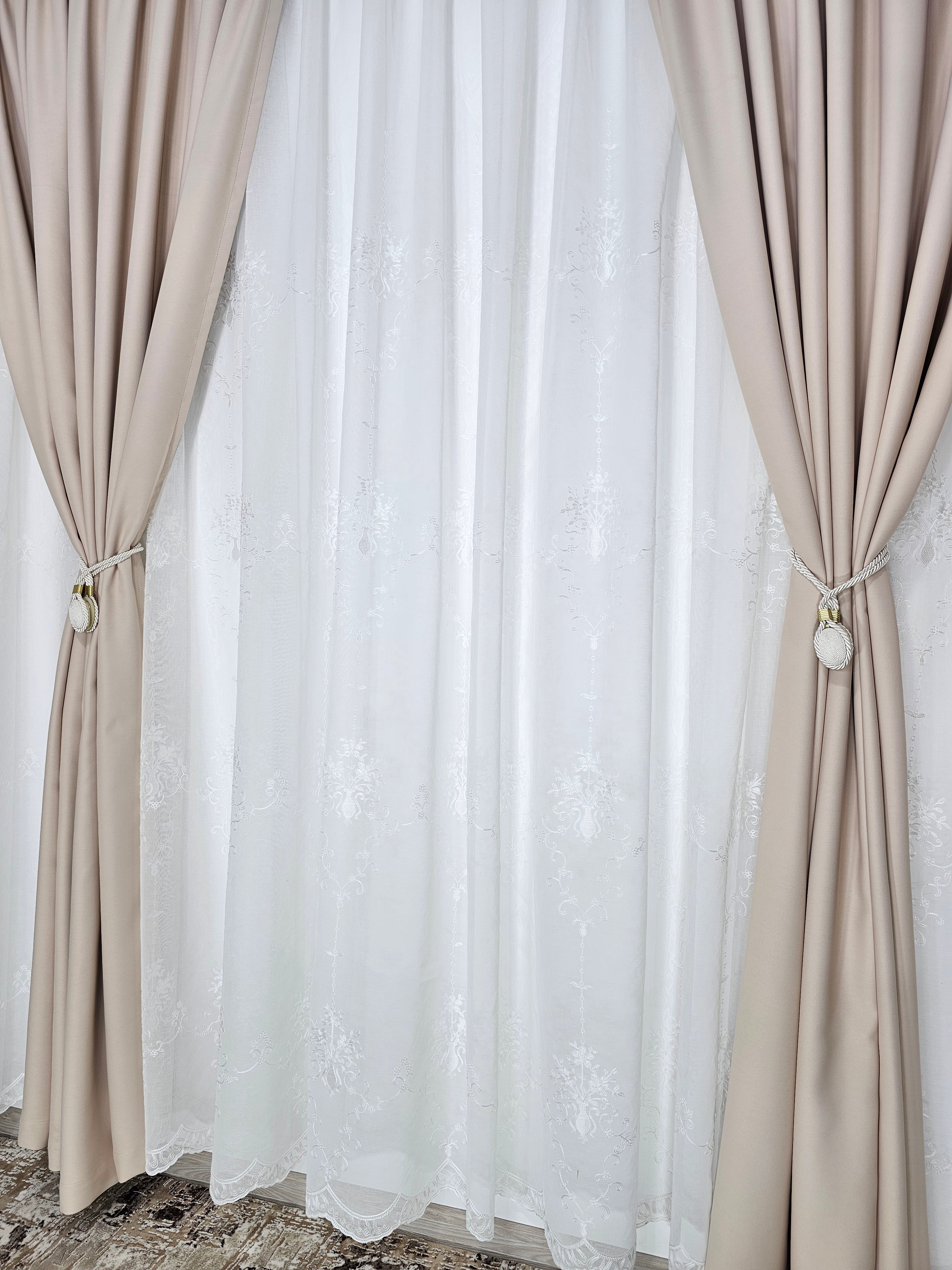Set Harmony: perdea din in model floral si draperie blackout 80% crem-roze