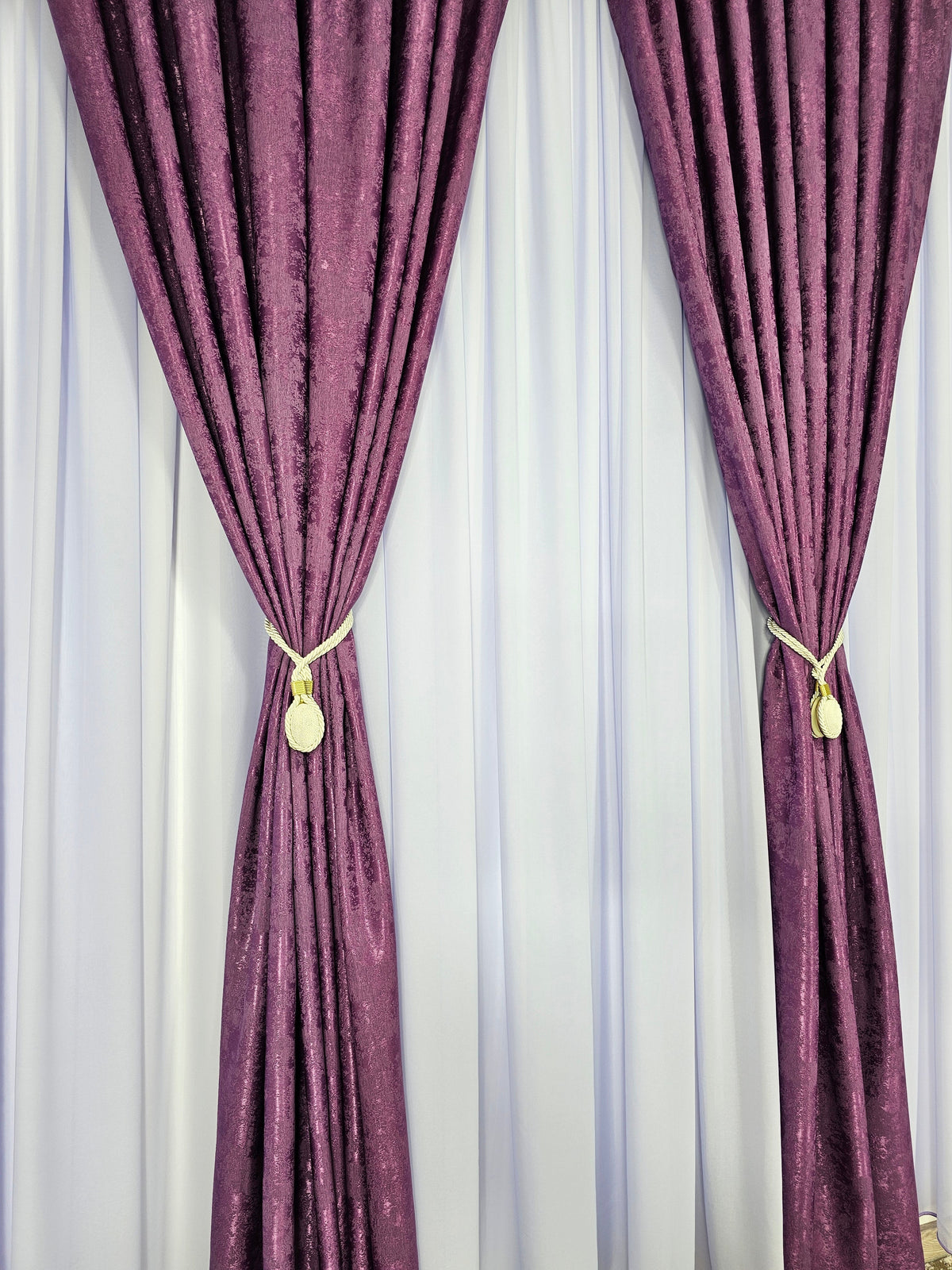 Set Didi: perdea matase mov lila si draperie mov tip vopsea decorativa