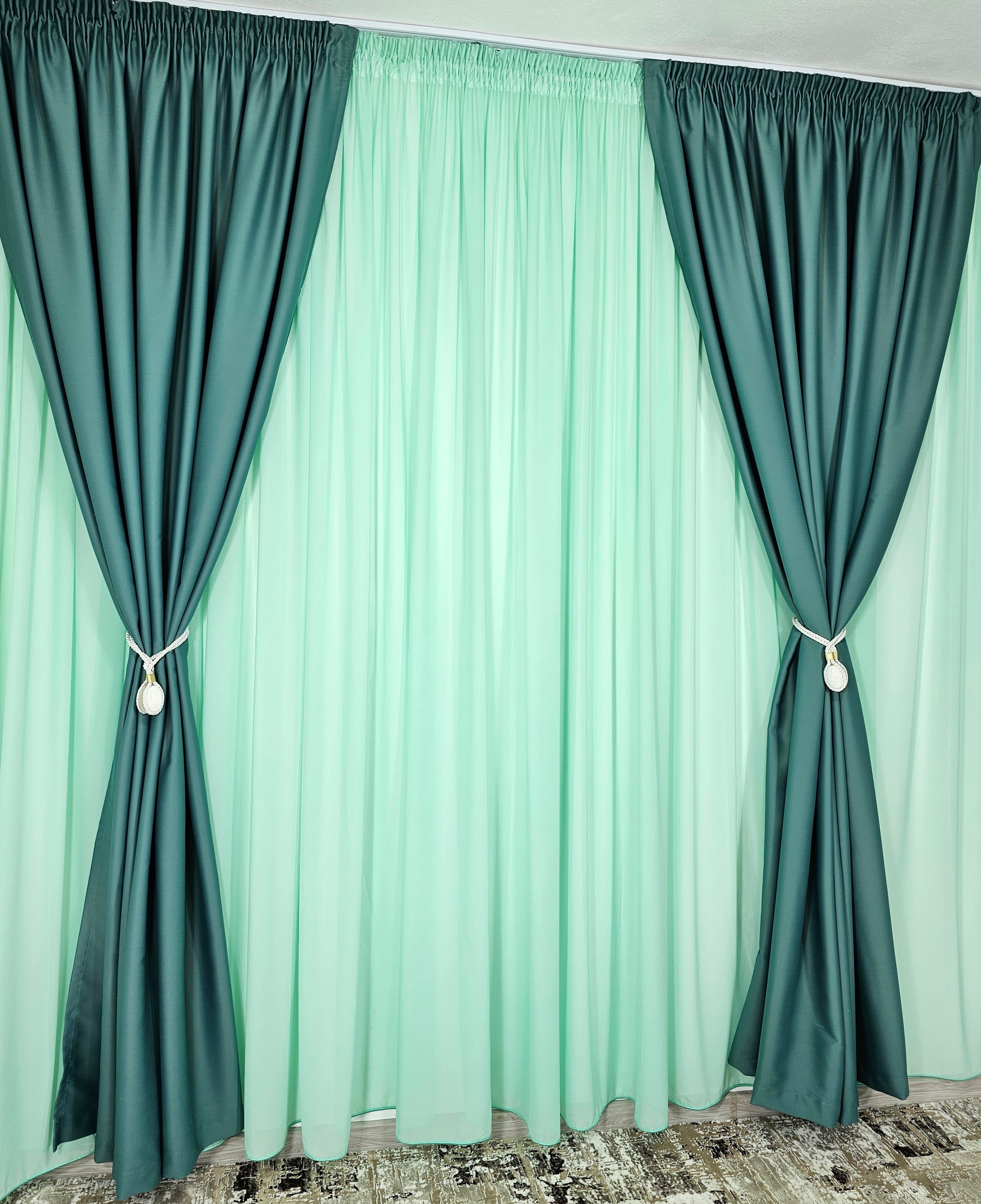 Set Roa: perdea verde din matase moale  si draperie verde menta blackout 98%