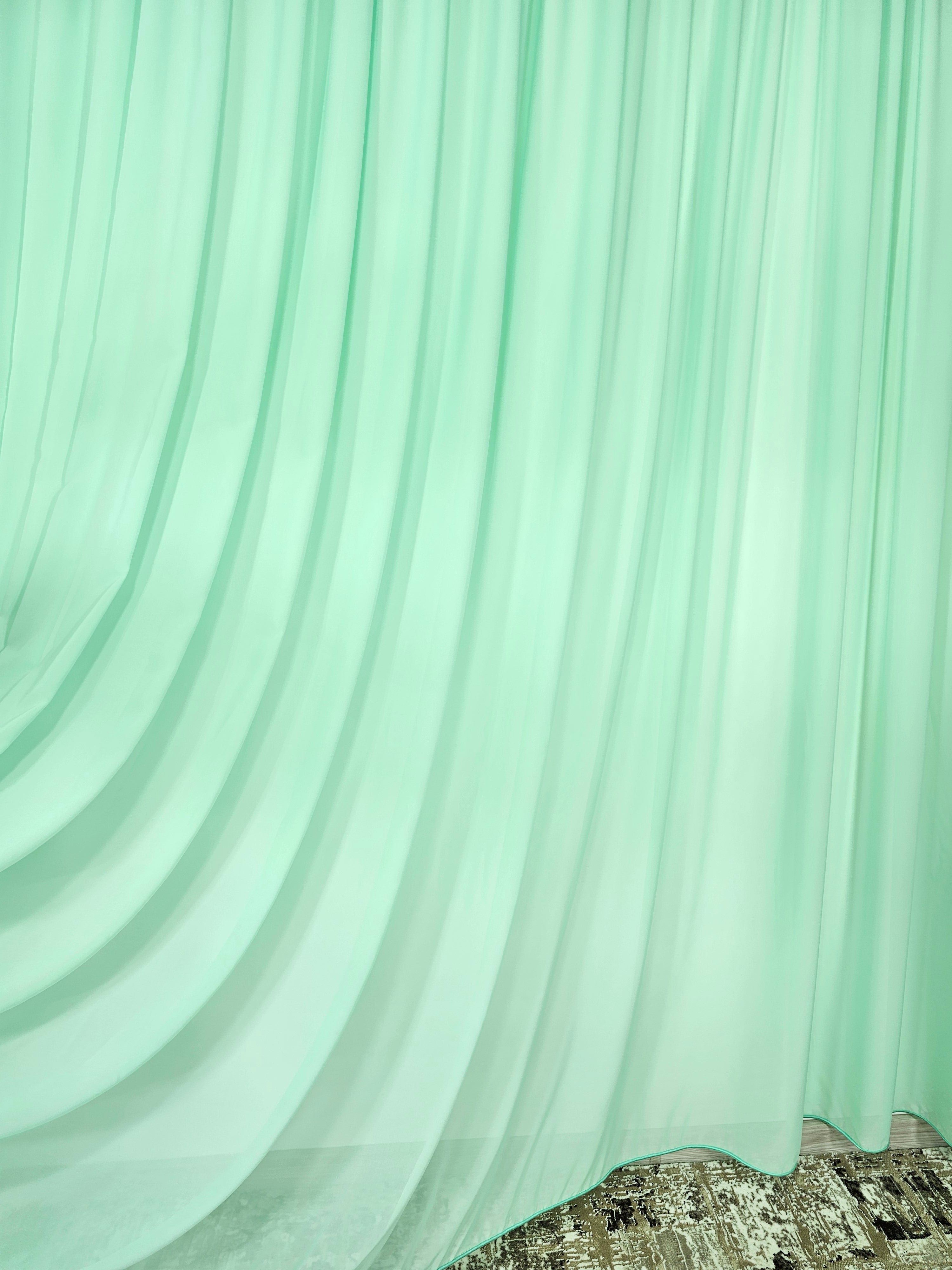 Set Roa: perdea verde din matase moale  si draperie verde menta blackout 98%