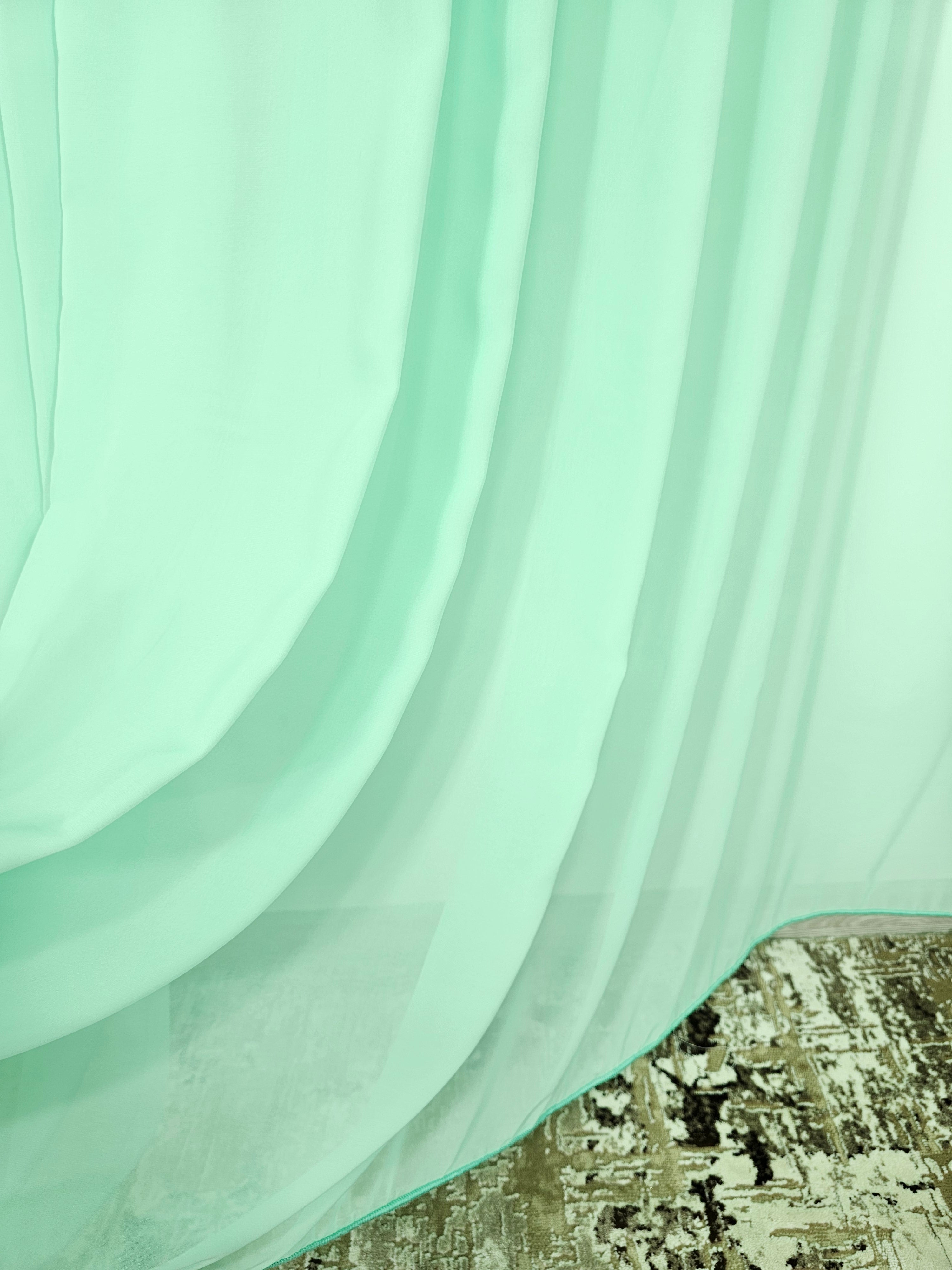 Set Roa: perdea verde din matase moale  si draperie verde menta blackout 98%