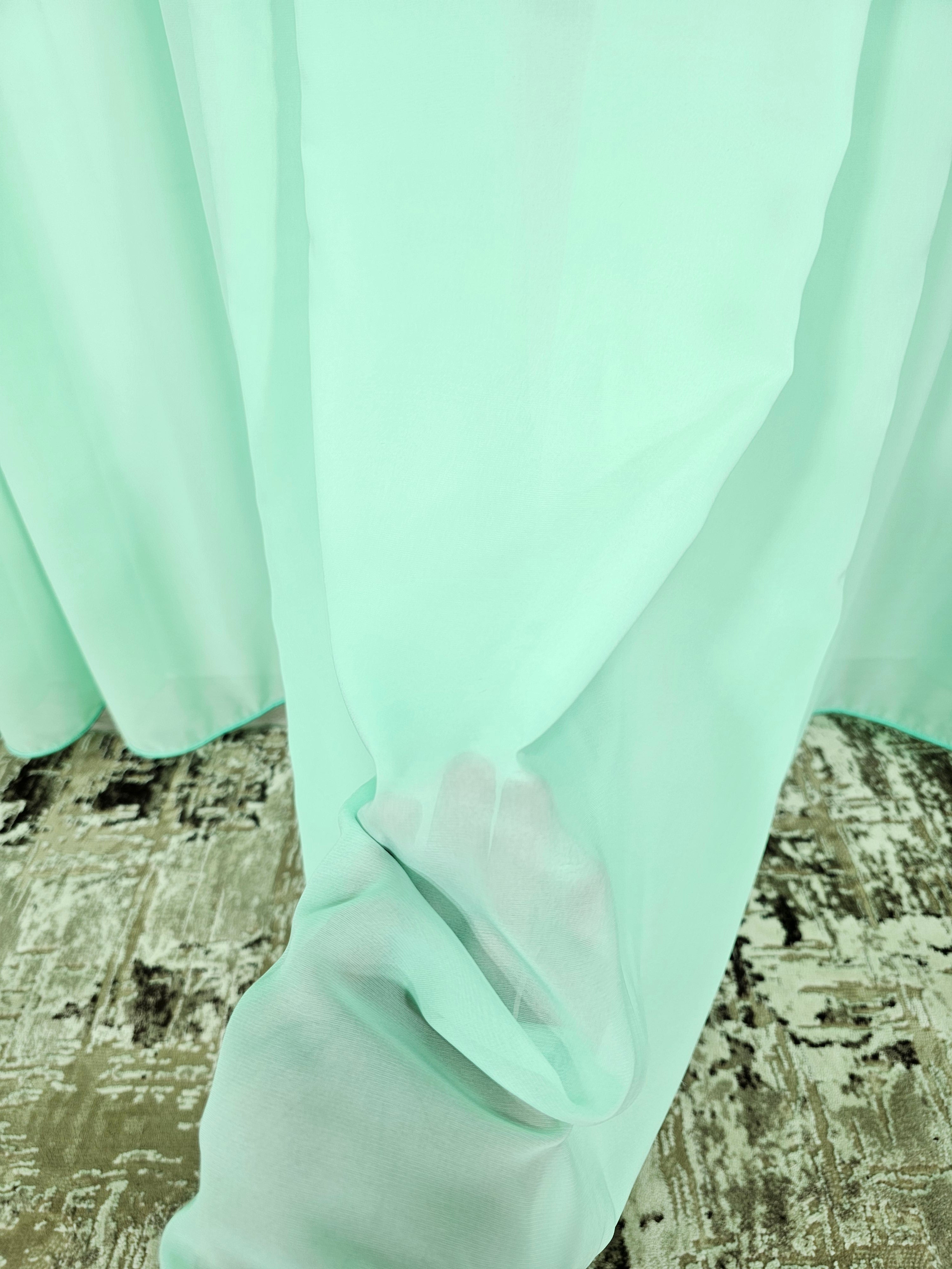 Set Roa: perdea verde din matase moale  si draperie verde menta blackout 98%