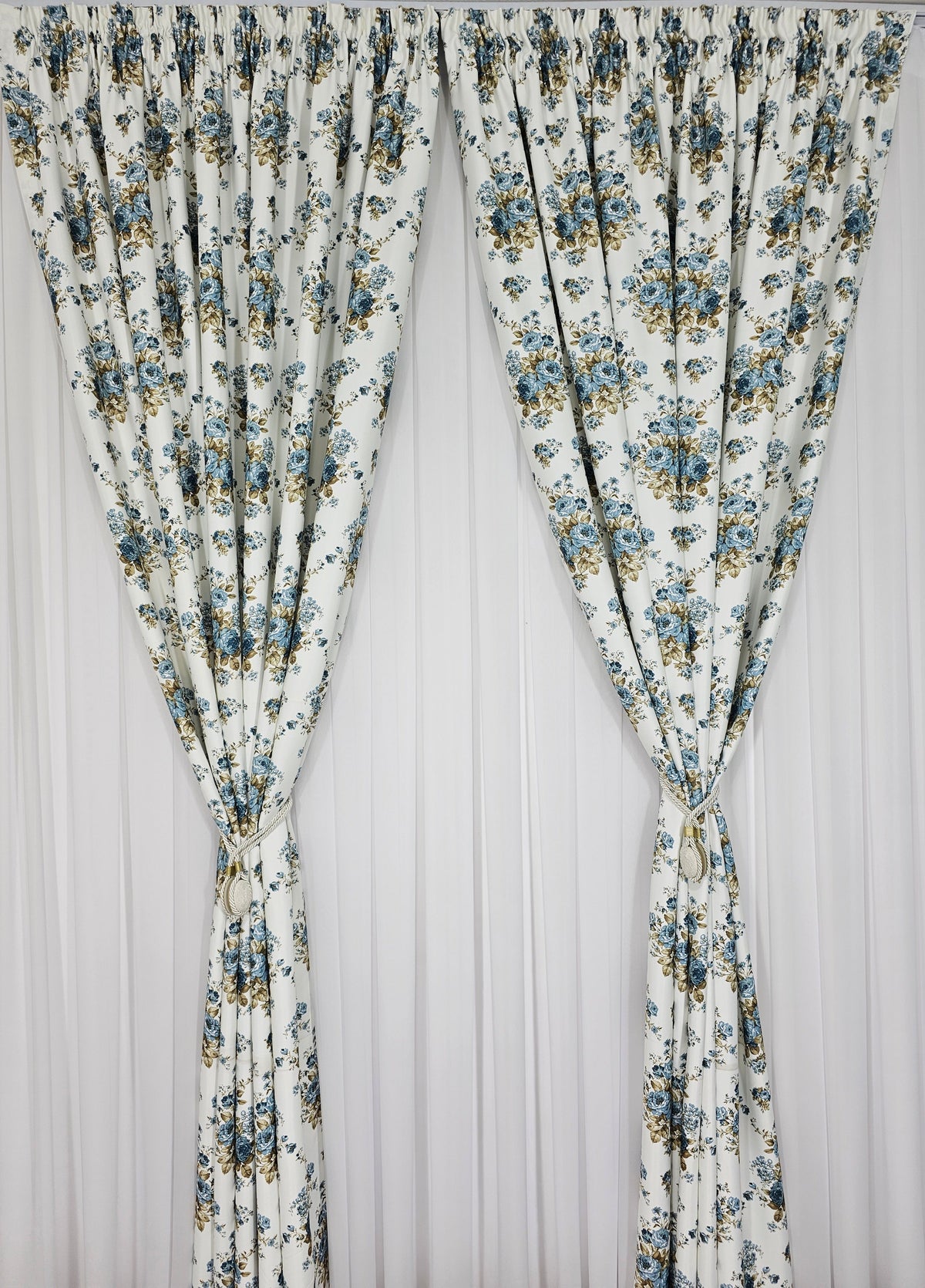 Set Perdea si Draperie cu Imprimeu Floral Emin