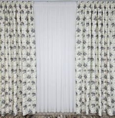 Set Musa: Perdea alba voal si Draperie blackout alb cu model floral