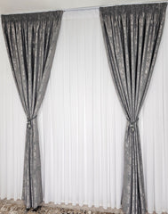 Colectia Decorativa: Perdea Alba Simpla si Draperie Tip Vopsea-Gri Inchis