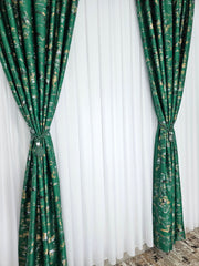 Colectia Prestige: Perdea Voal Alb si Draperii Blackout cu Insertii-Verde Smarald