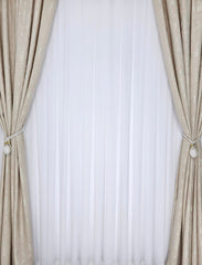 Colectia Decorativa: Perdea Alba Simpla si Draperie Tip Vopsea-Crem
