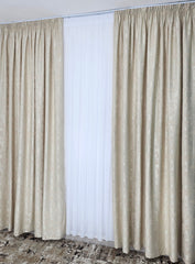 Colectia Decorativa: Perdea Alba Simpla si Draperie Tip Vopsea-Crem