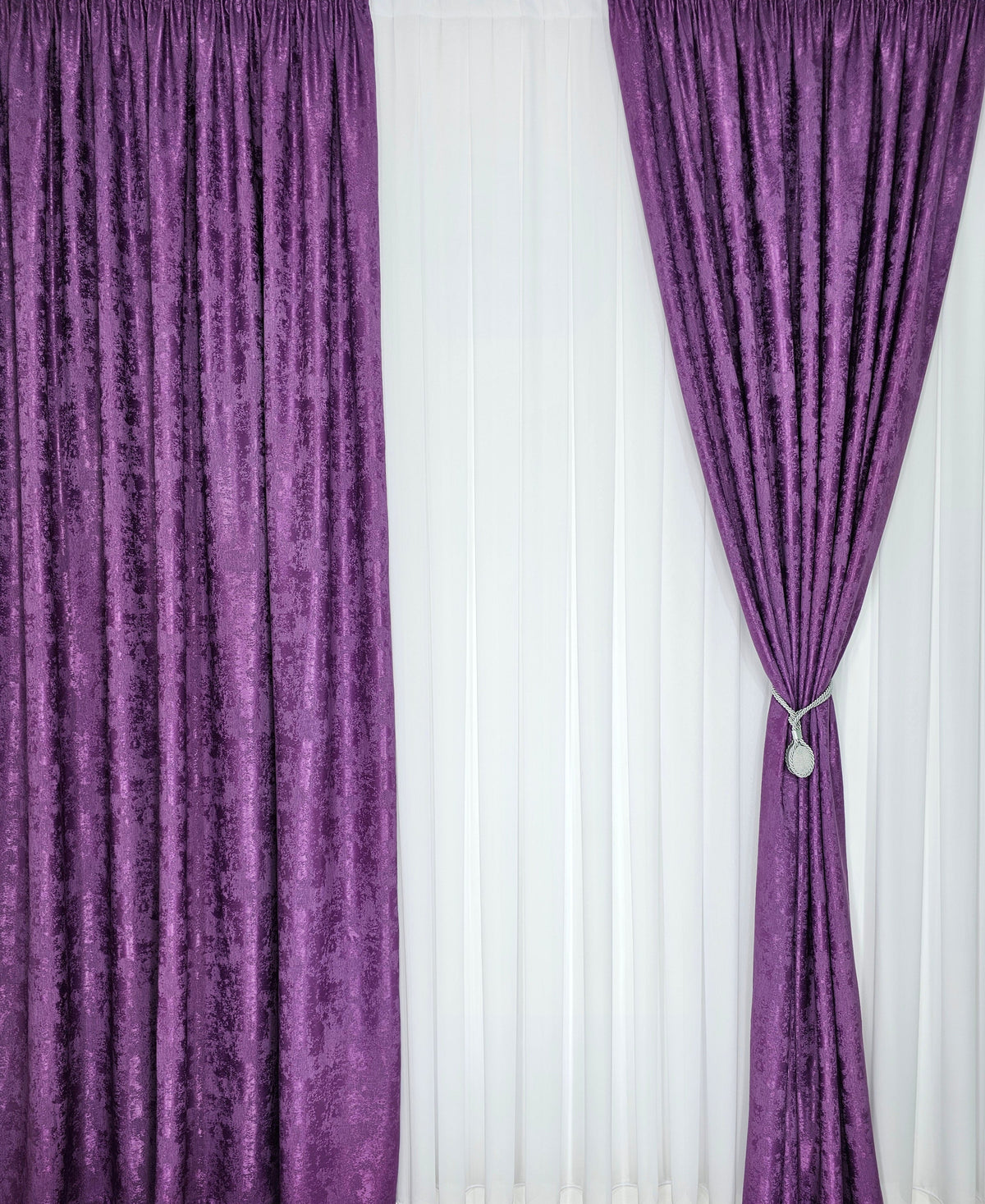 Colectia Decorativa Mov:Set Recomandat pentru Camere in Nuante de Mov, Crem, Alb si Gri - Confectionat pe Comanda