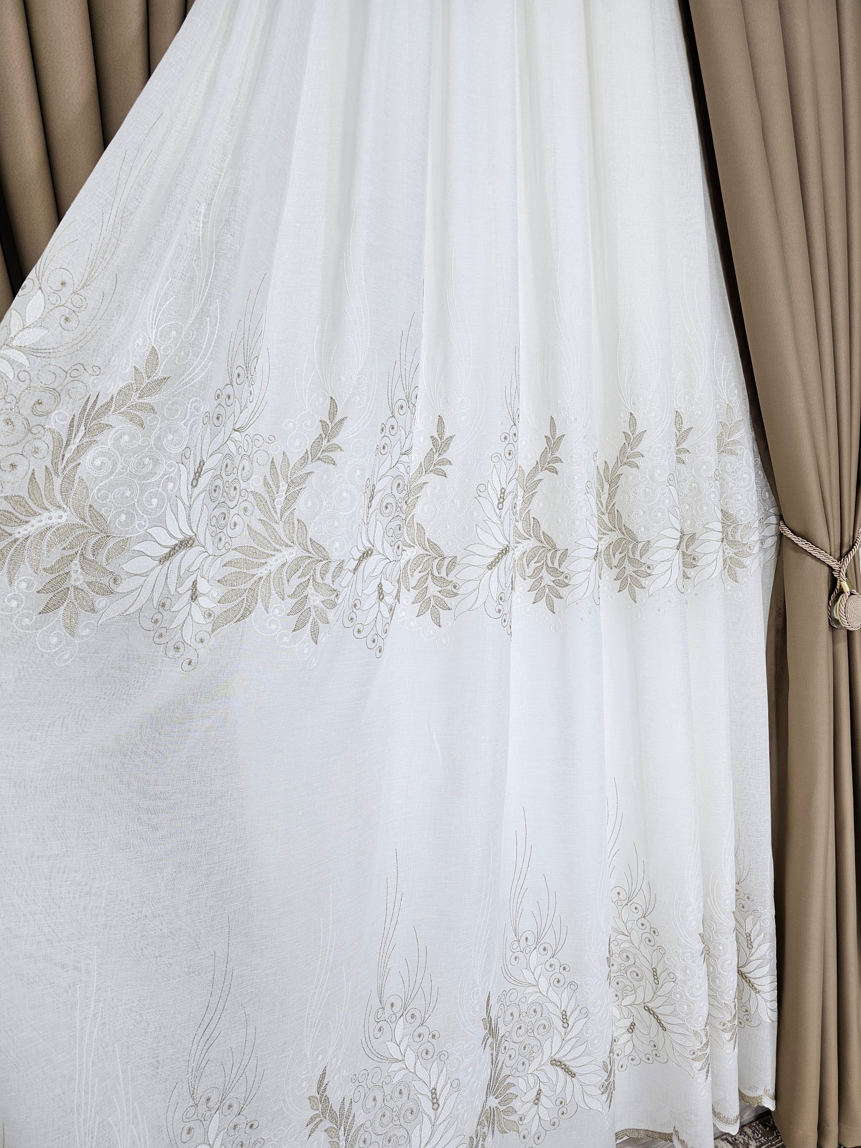 Set Idalis: perdea din in gros cu borduri crem bej si draperie grej blackout 98%.
