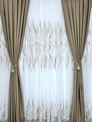 Set Roberta: perdea din tul cu broderie crem maro si draperie grej blackout 98%