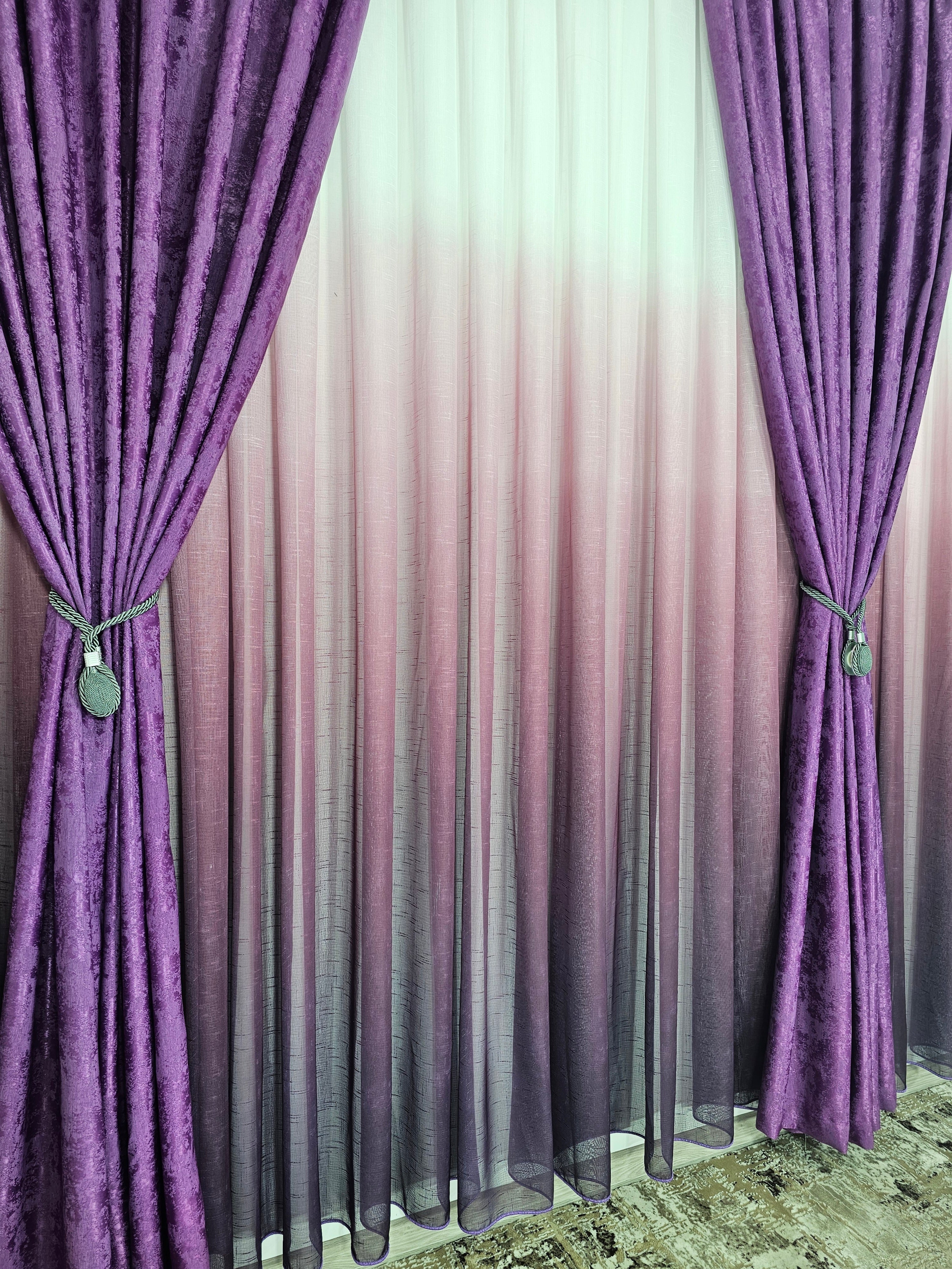 Set Polo: perdea in gros degrade mov trei culori si draperie tip vopsea decorativa mov