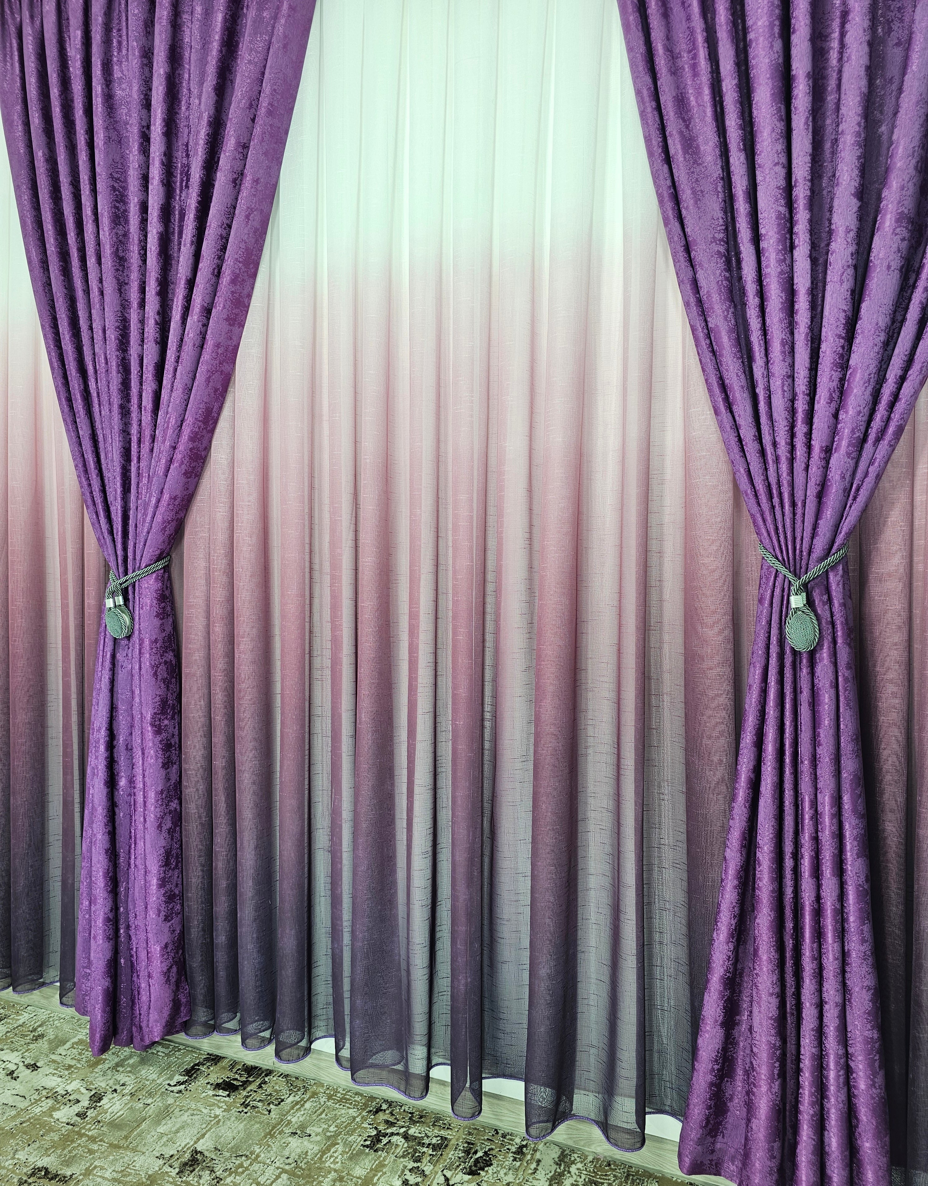 Set Polo: perdea in gros degrade mov trei culori si draperie tip vopsea decorativa mov