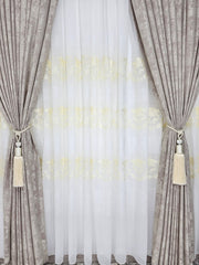 Perdea Draga, alba din material plin ca textura cu broderie sparta si 3 randuri de flori bej