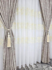 Set Draga: perdea alba cu broderie sparta și flori crem si draperie tip vopsea decorativa bej