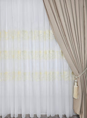 Set  Dorina: perdea din material plin ca textura cu broderie sparta si draperie crem uni