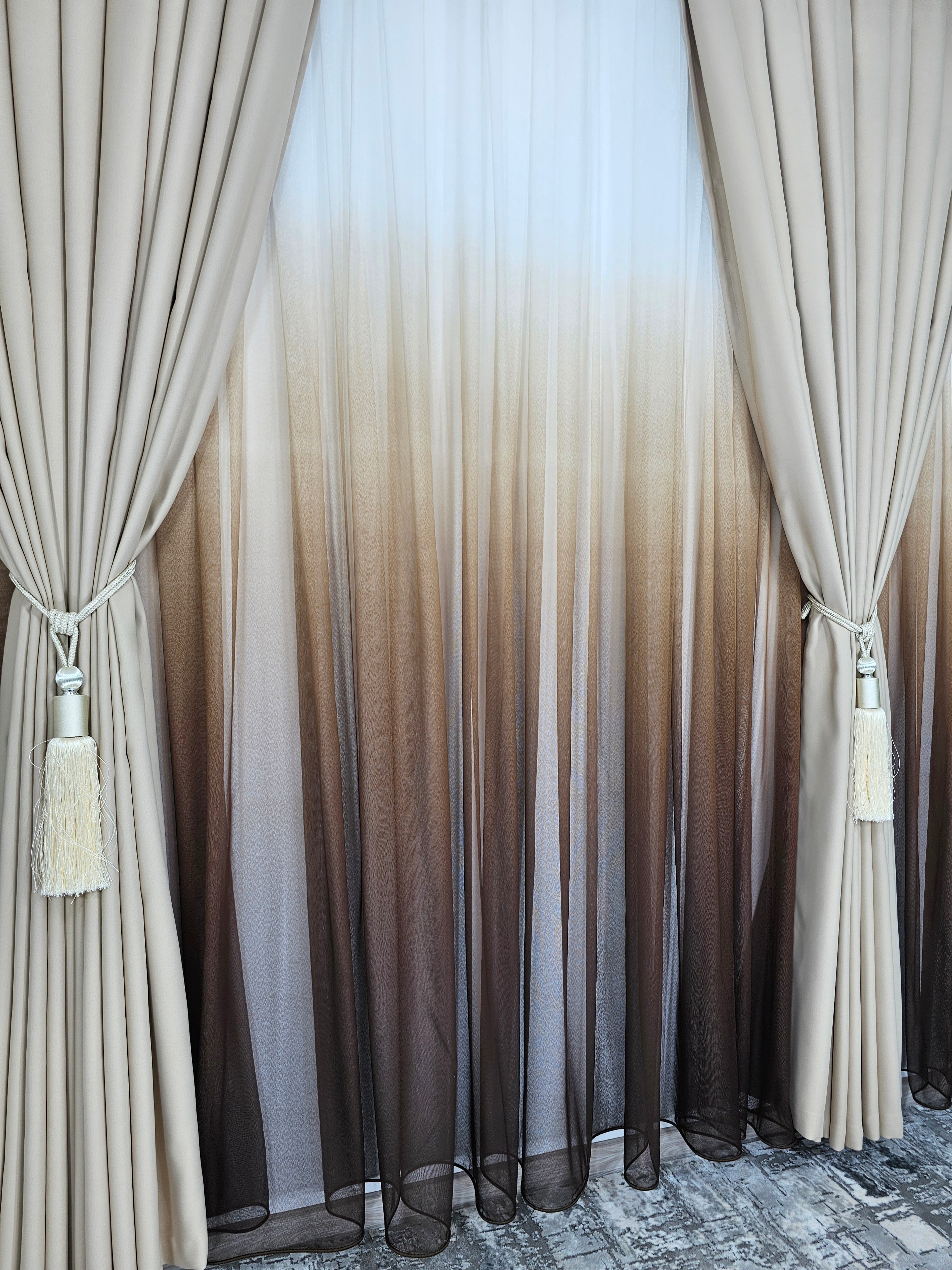 Set Sahara: perdea maro in degrade si draperie crem blackout 80%