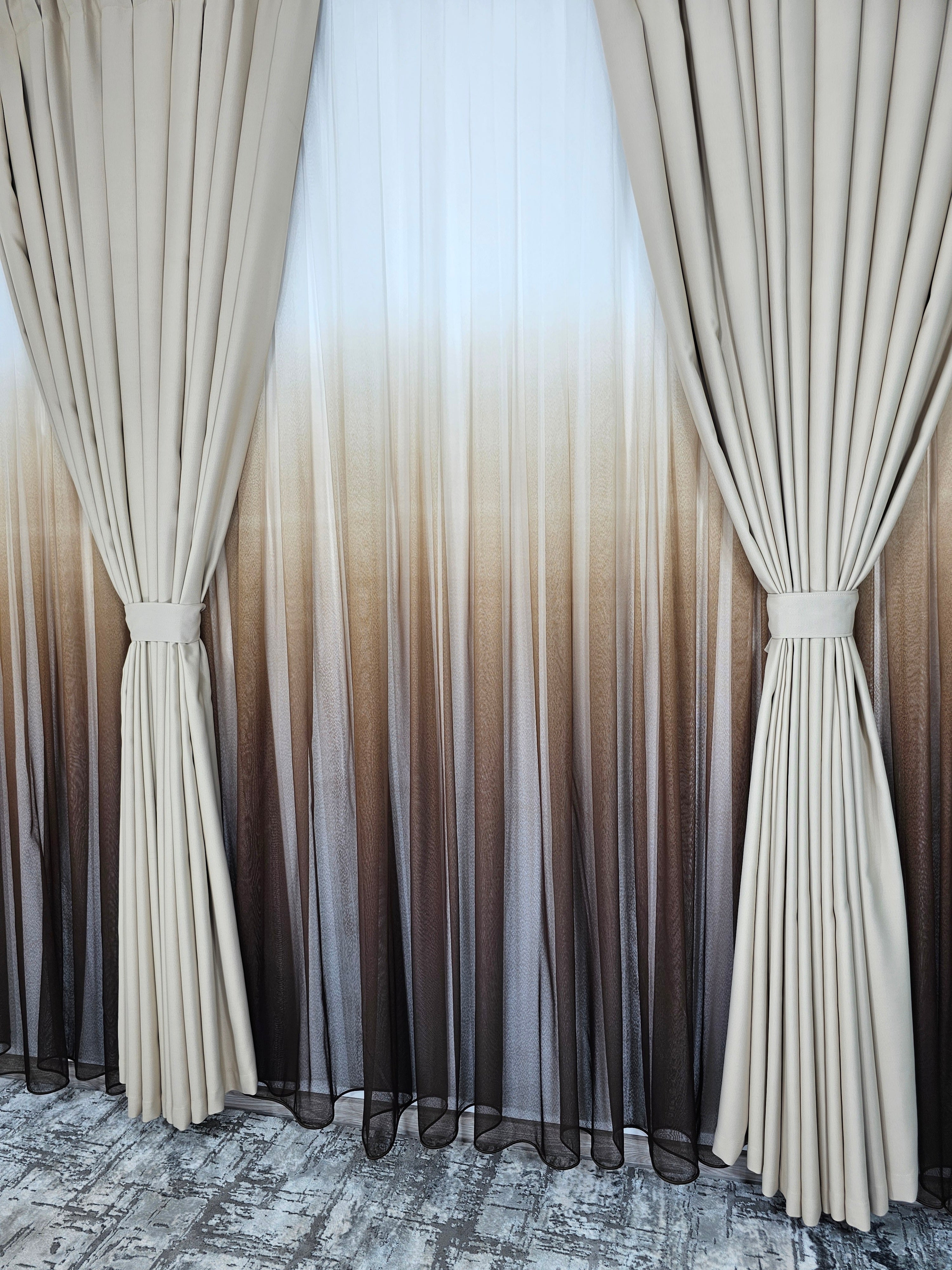Set Sahara: perdea maro in degrade si draperie crem blackout 80%