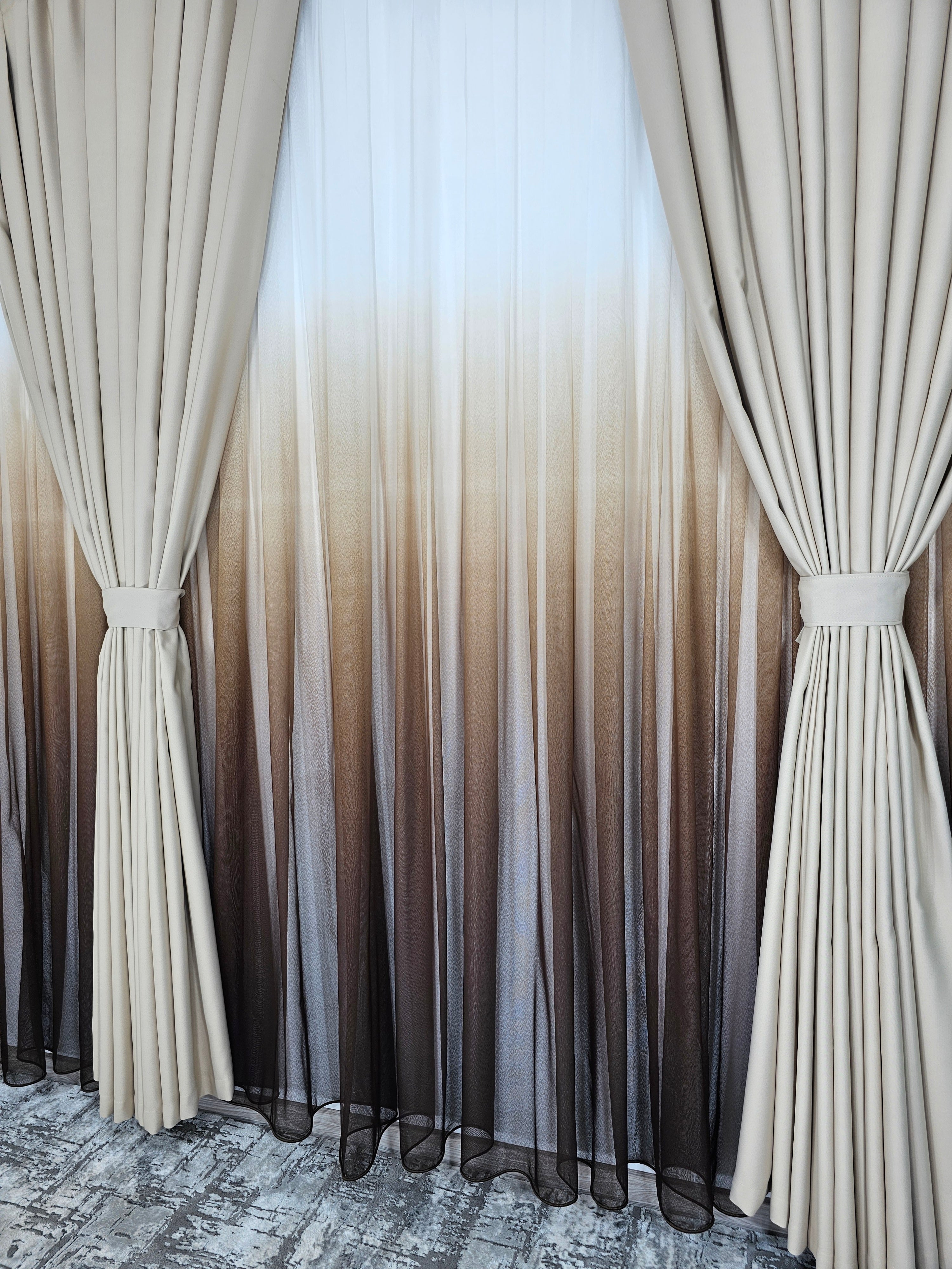 Set Sahara: perdea maro in degrade si draperie crem blackout 80%