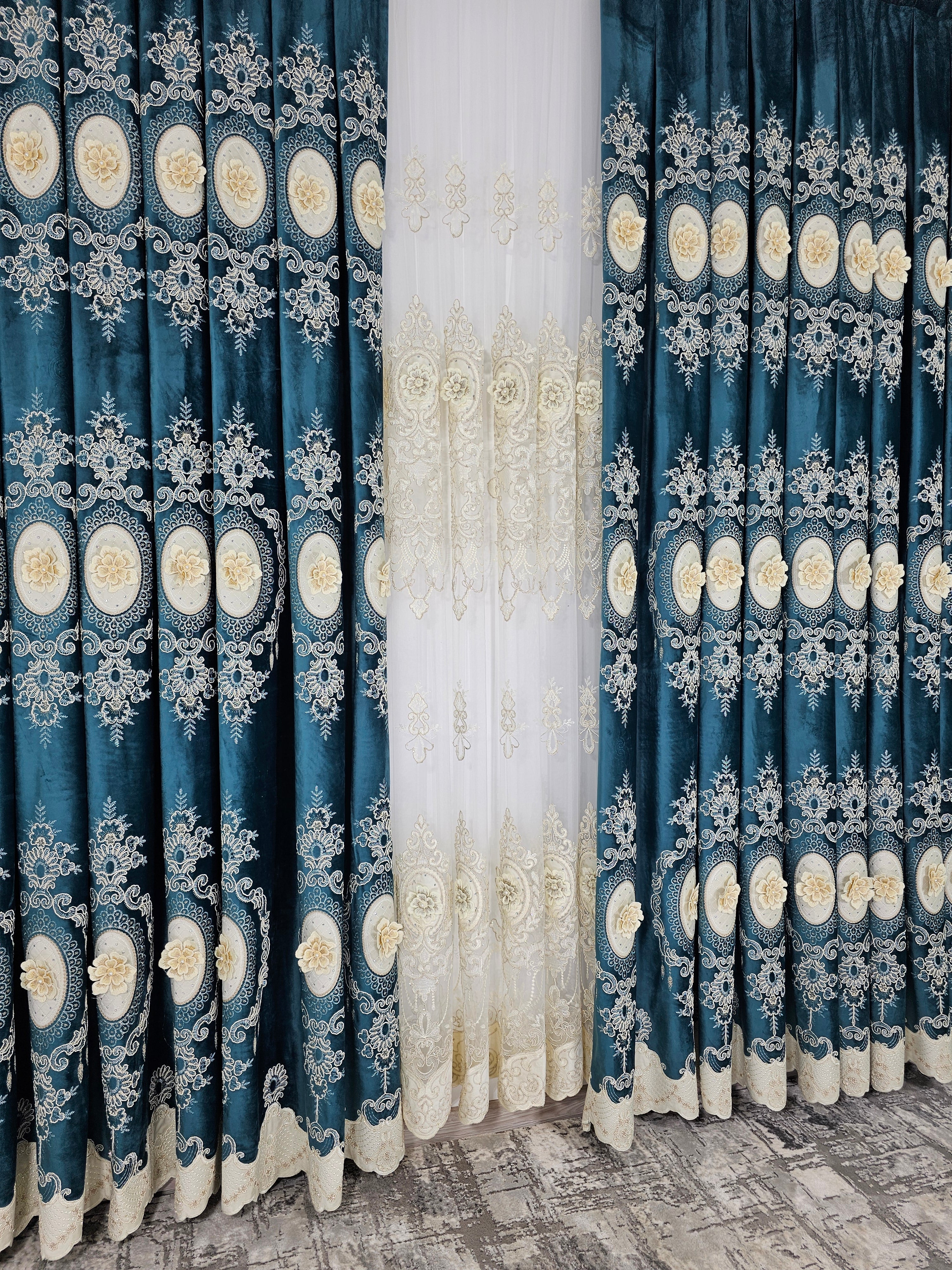 Set Milan:perdea din tul cu broderie 3D și draperie din catifea turcoaz cu broderie 3D
