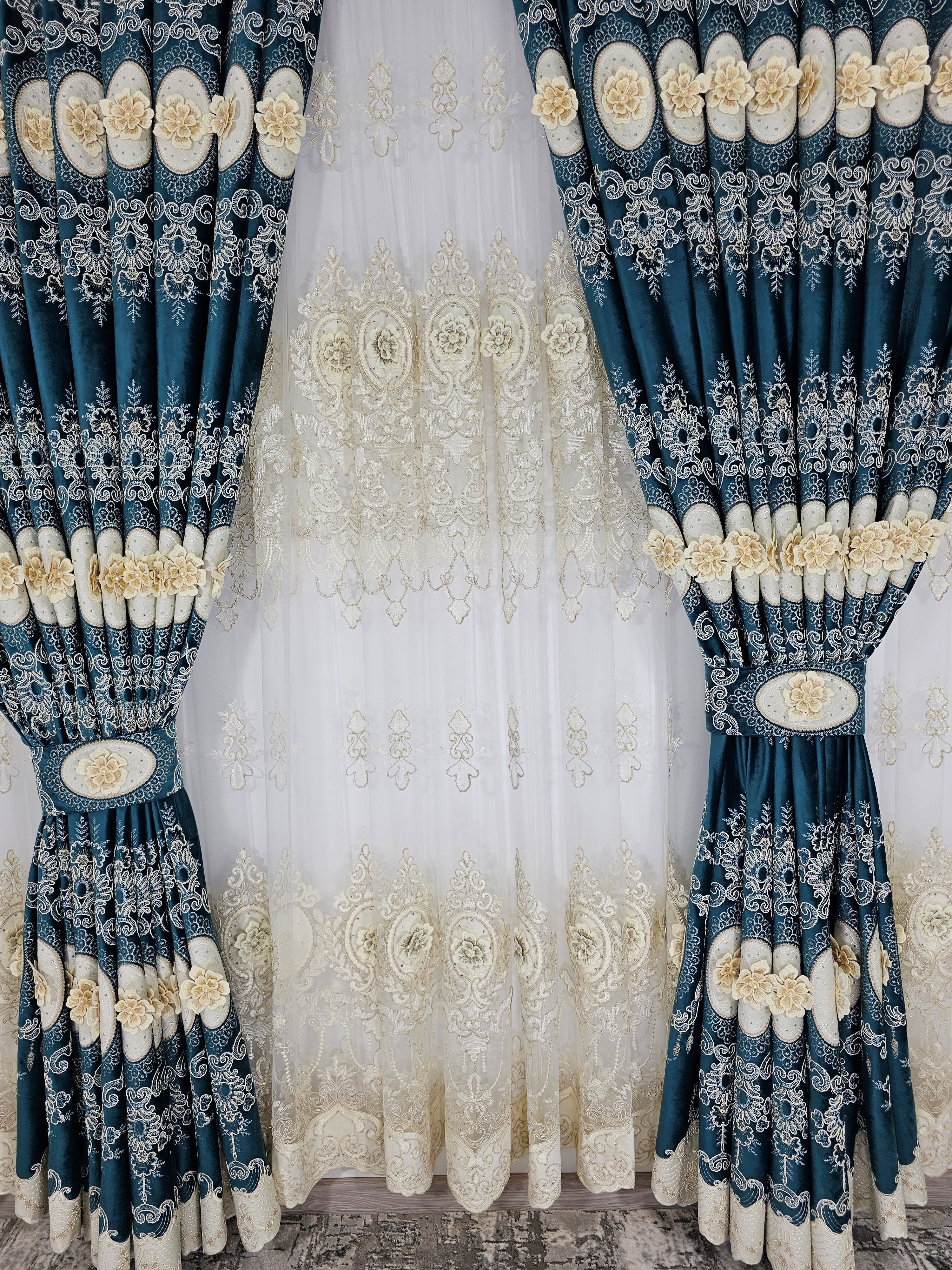 Set Milan:perdea din tul cu broderie 3D și draperie din catifea turcoaz cu broderie 3D