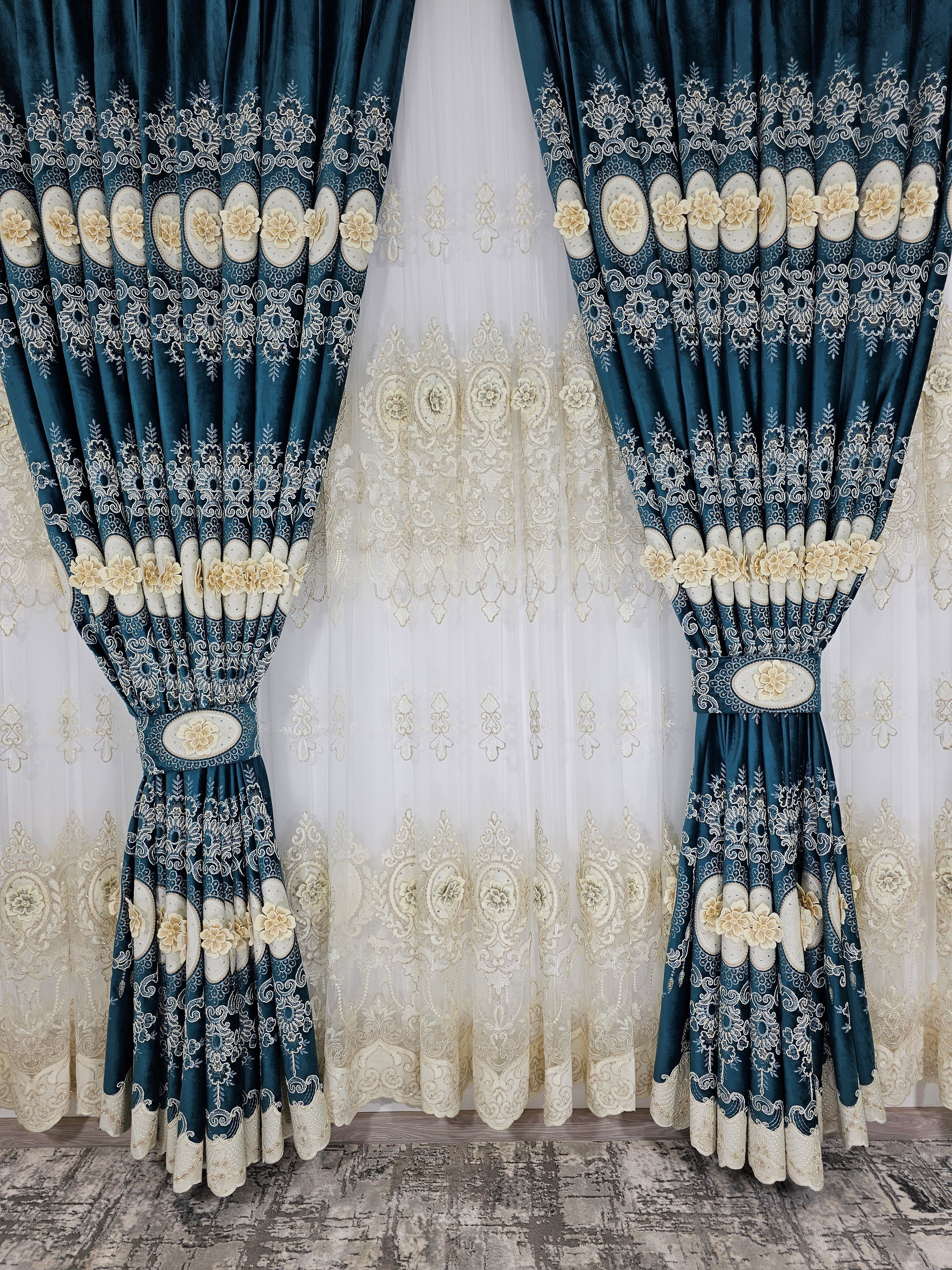 Set Milan:perdea din tul cu broderie 3D și draperie din catifea turcoaz cu broderie 3D