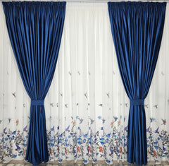 Set Pasarele mov: perdea alba cu mov cu draperie simpla albastra din catifea