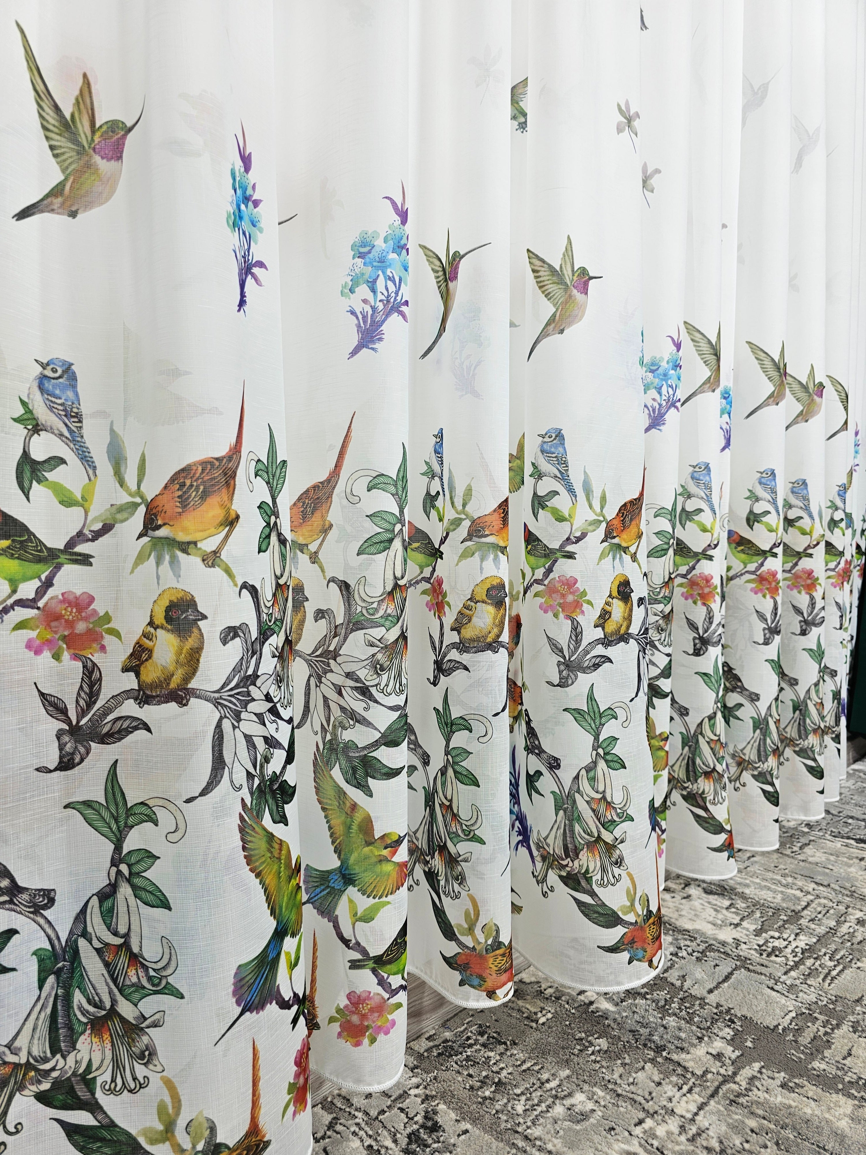 Set Pasarele Verzi: perdea alba cu verde cu draperie simpla catifea verde