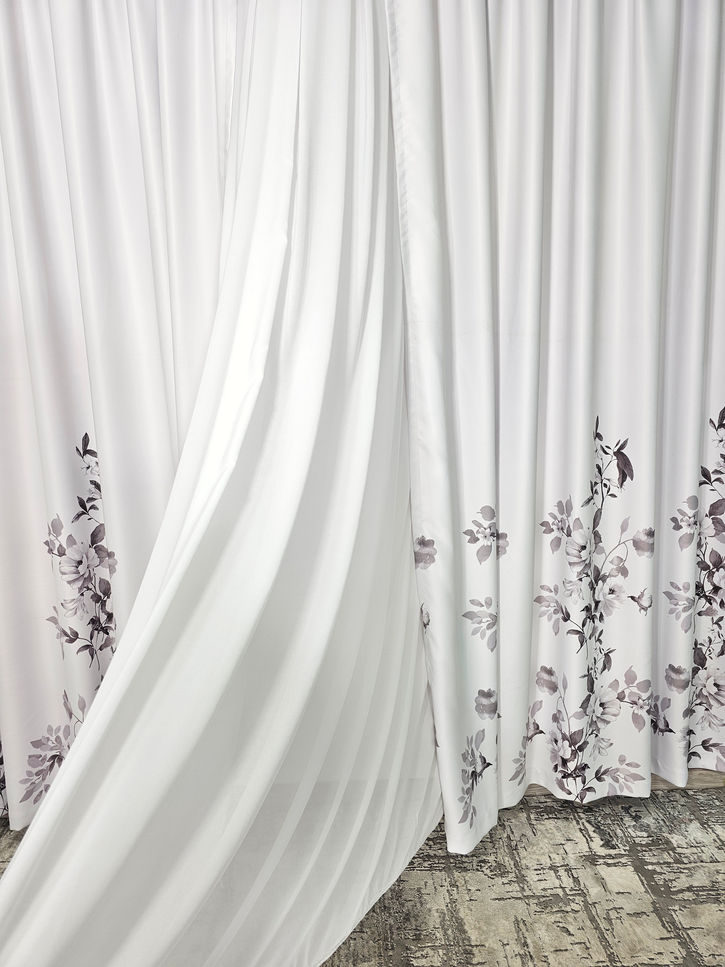 Set Raven: Perdea alba simpla alba jorjet si Draperie blackout cu flori gri