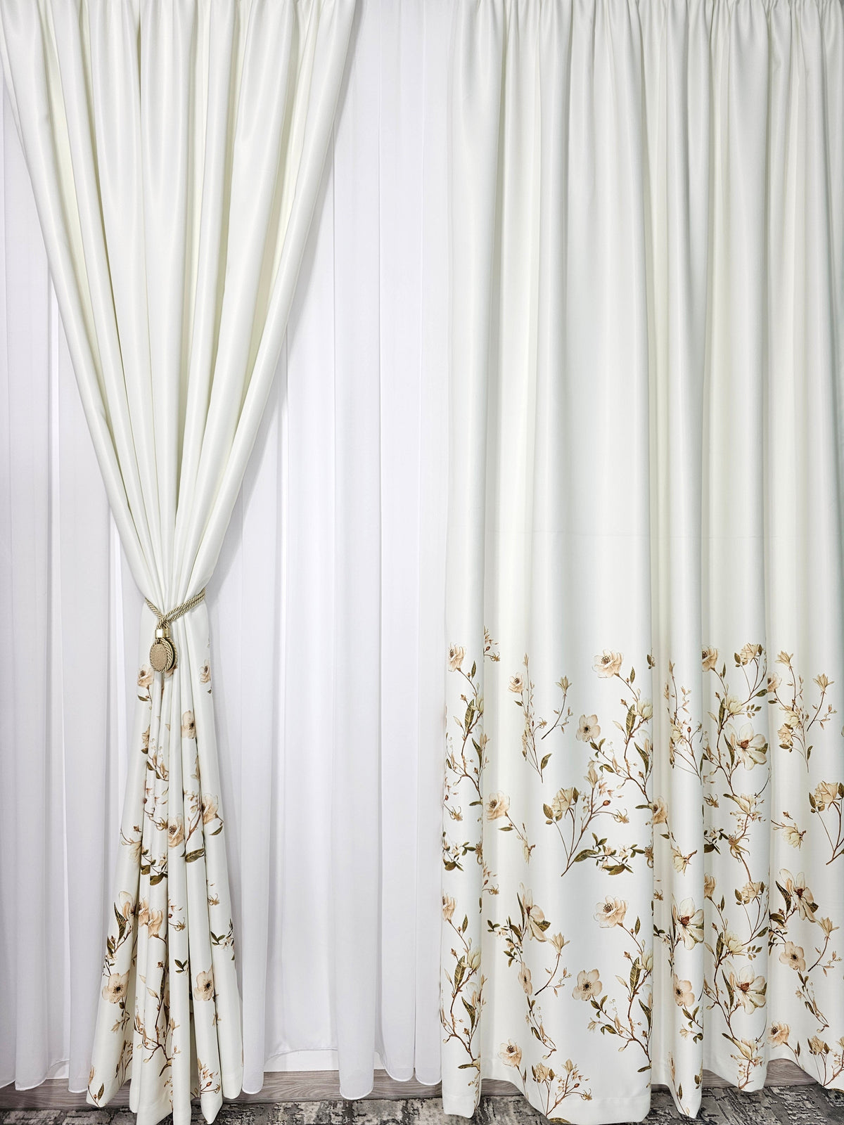 Set Dida pentru Decoruri Calde si Elegante in Nuante de Crem, Maro si Bej - Perdea Voal Premium si Draperie Florala - Confectionat pe Comanda