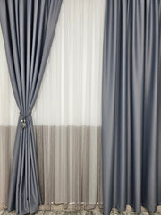 Set Lido: Perdea in doua culori alb grej din material tip borangic si draperie blackout 98% gri mediu